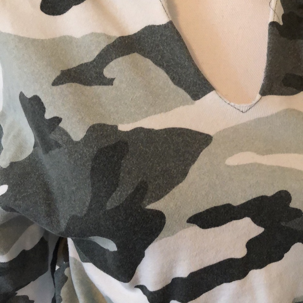WILD FABLE Camo Cropped Hoodie - Picture 3 of 8